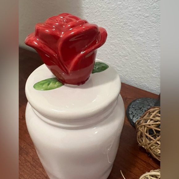 NWOT Rae Dunn Love Story, Beauty & The Beast Canister - Picture 4 of 6